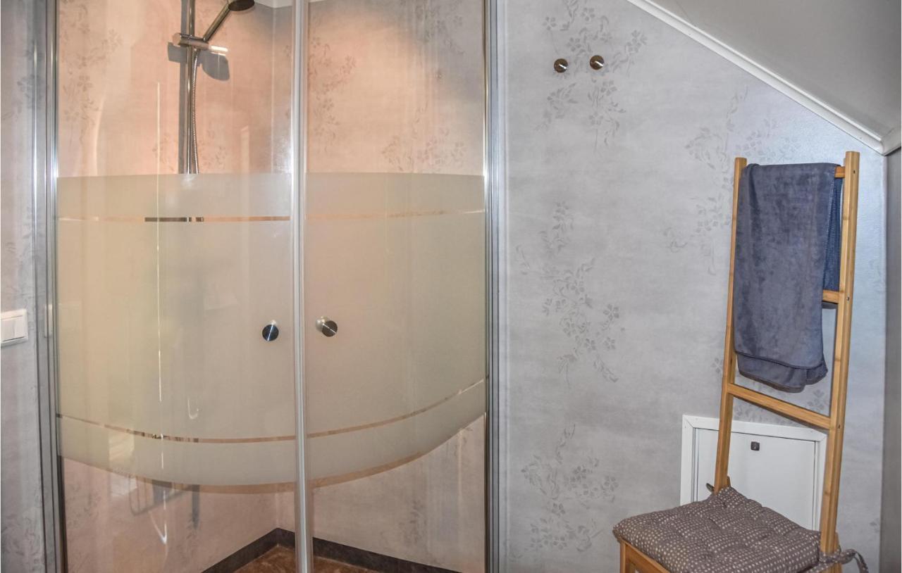 2 Bedroom Cozy Apartment In Arjaeng מראה חיצוני תמונה